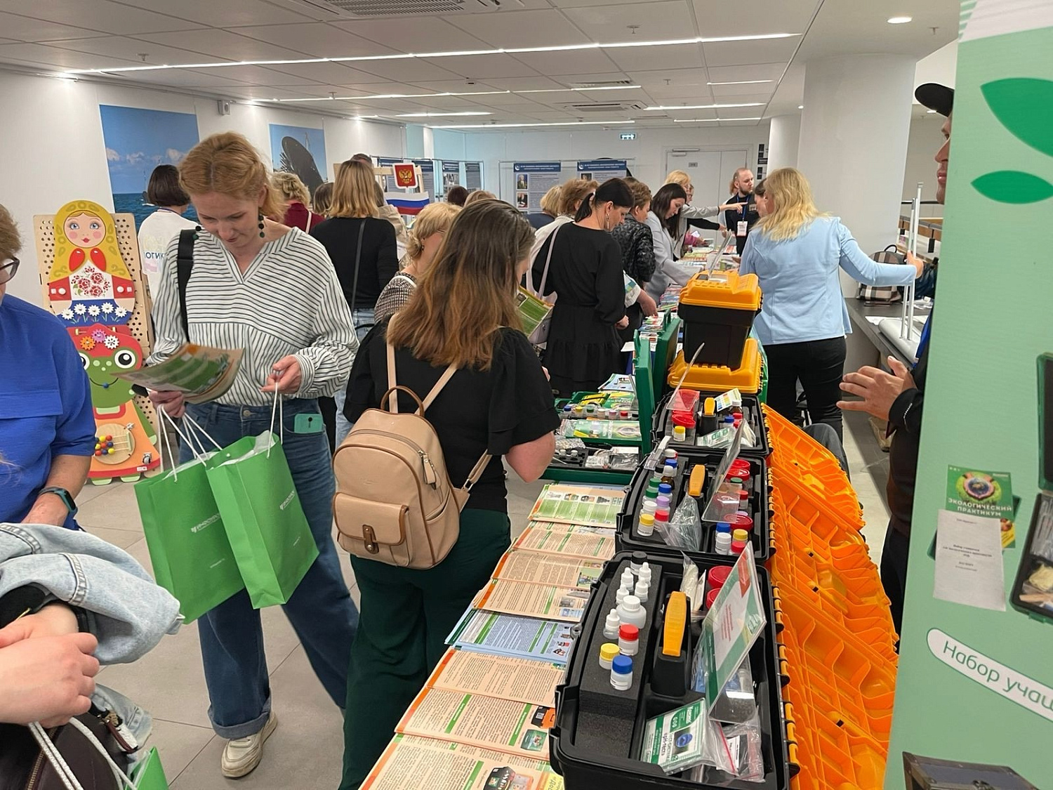 ГК «Крисмас» представила инновационные образовательные решения на форуме «Педагоги России» в Санкт-Петербурге